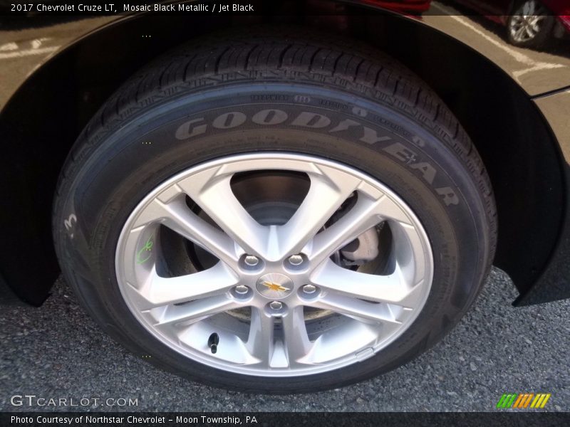 Mosaic Black Metallic / Jet Black 2017 Chevrolet Cruze LT