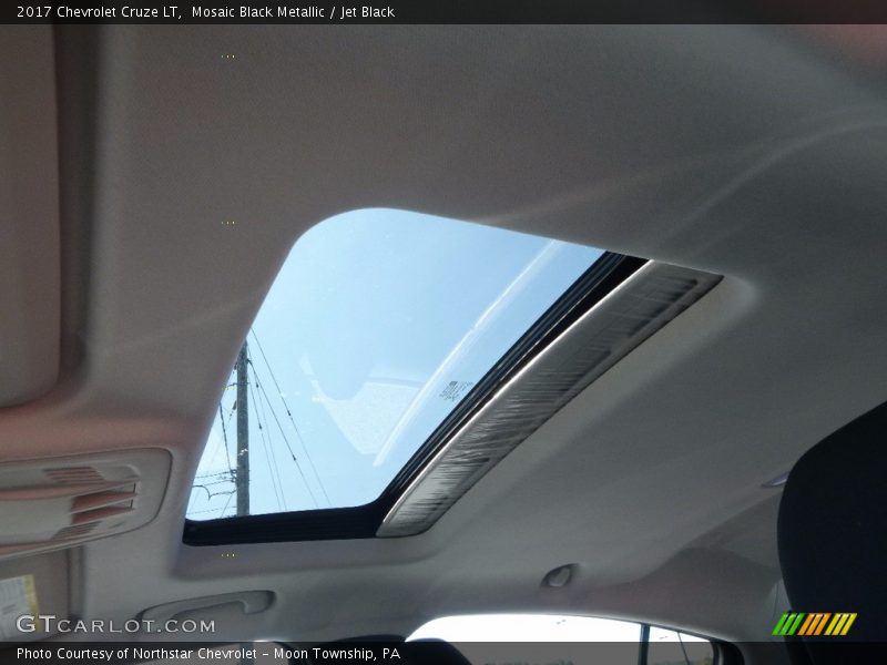 Mosaic Black Metallic / Jet Black 2017 Chevrolet Cruze LT