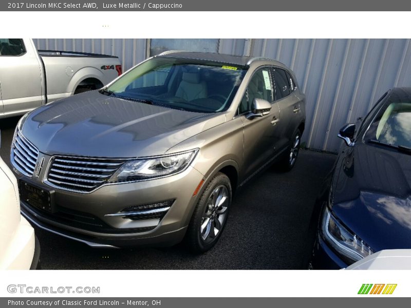 Front 3/4 View of 2017 MKC Select AWD