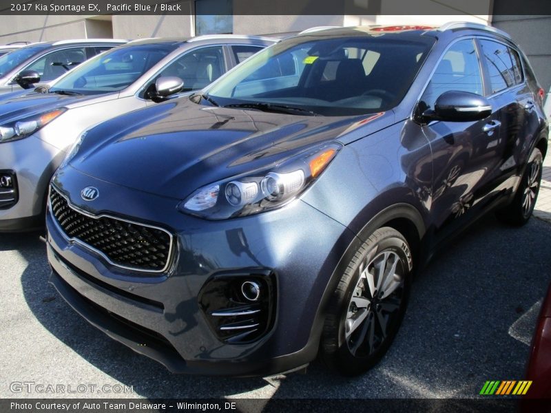Front 3/4 View of 2017 Sportage EX