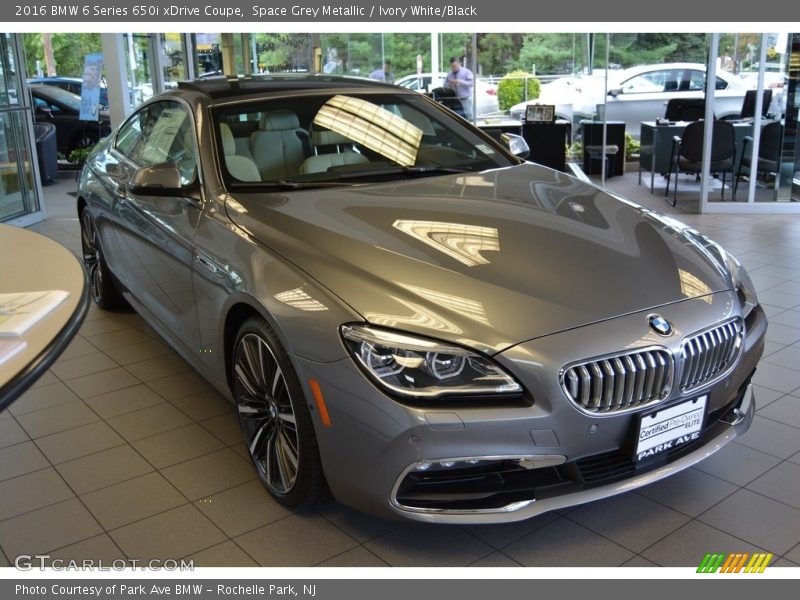 Space Grey Metallic / Ivory White/Black 2016 BMW 6 Series 650i xDrive Coupe