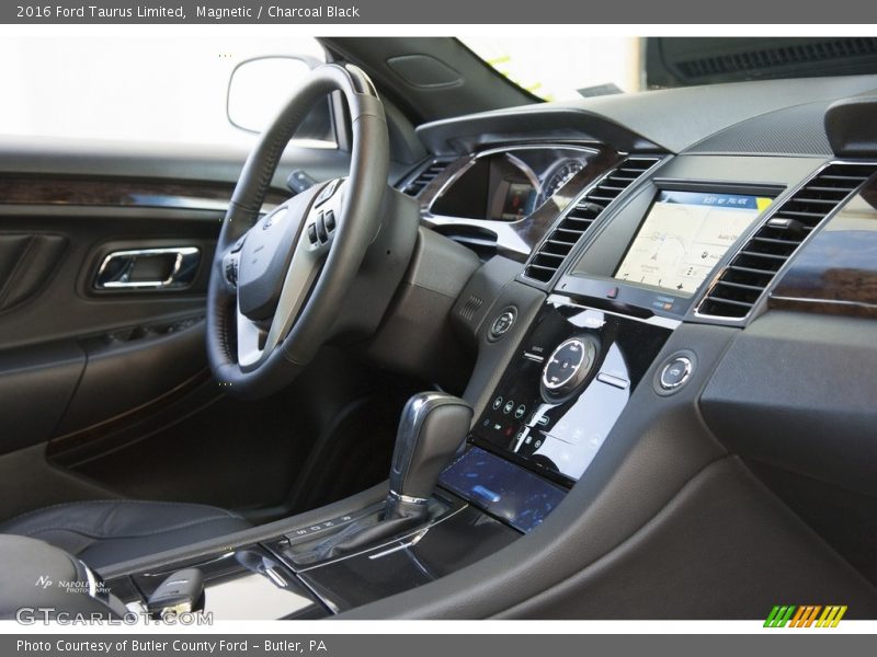 Magnetic / Charcoal Black 2016 Ford Taurus Limited