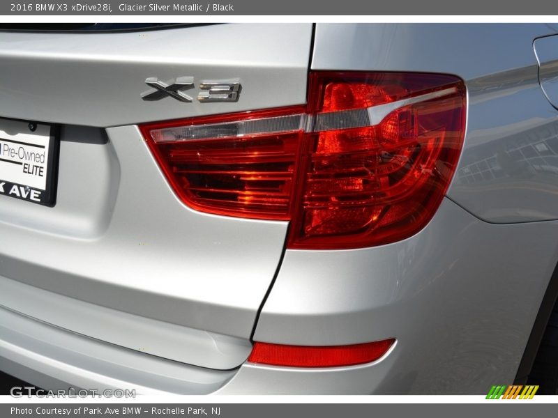 Glacier Silver Metallic / Black 2016 BMW X3 xDrive28i