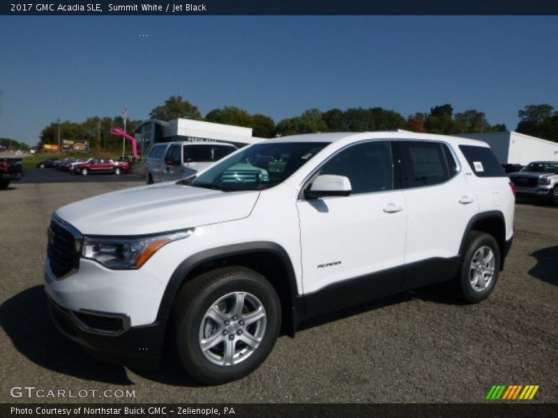 Front 3/4 View of 2017 Acadia SLE