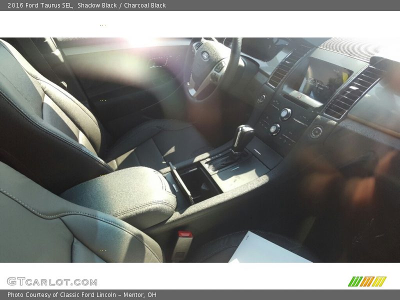 Shadow Black / Charcoal Black 2016 Ford Taurus SEL