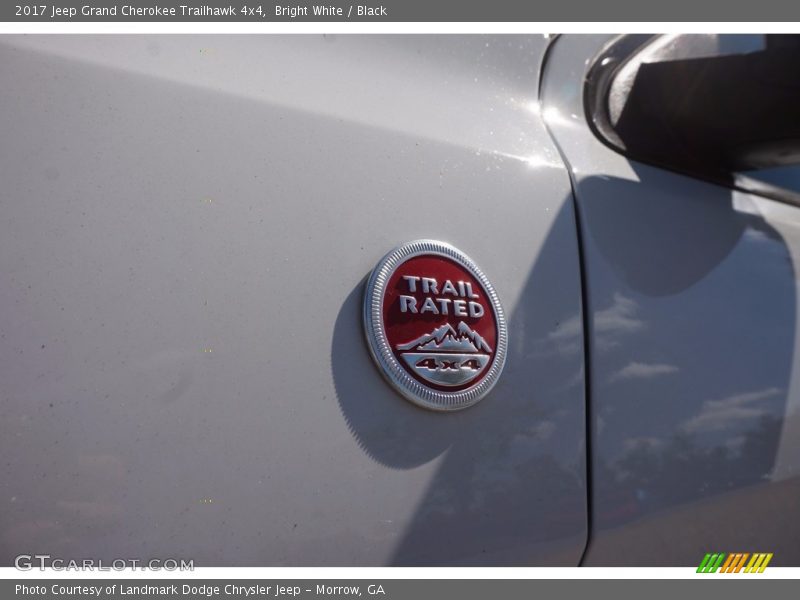 Bright White / Black 2017 Jeep Grand Cherokee Trailhawk 4x4