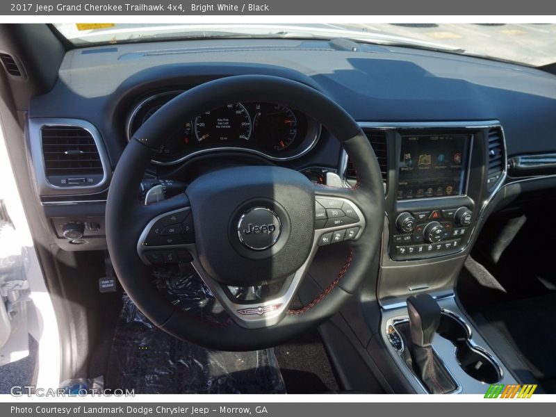 Bright White / Black 2017 Jeep Grand Cherokee Trailhawk 4x4