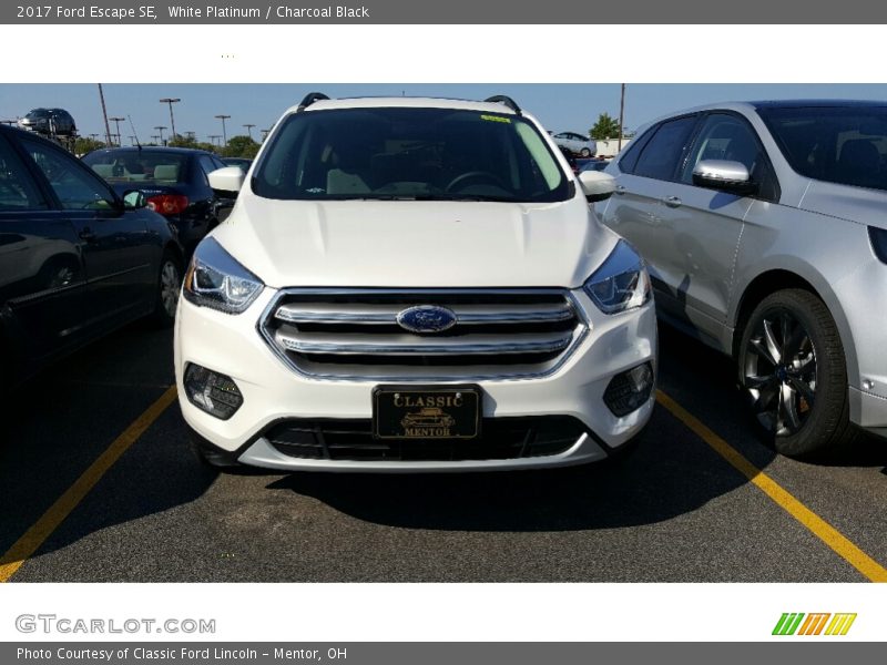 White Platinum / Charcoal Black 2017 Ford Escape SE