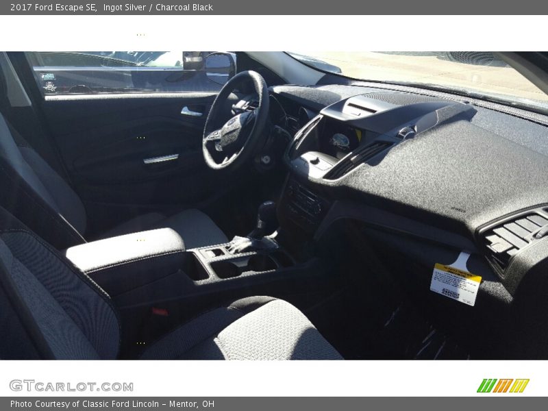 Ingot Silver / Charcoal Black 2017 Ford Escape SE