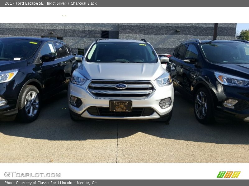 Ingot Silver / Charcoal Black 2017 Ford Escape SE