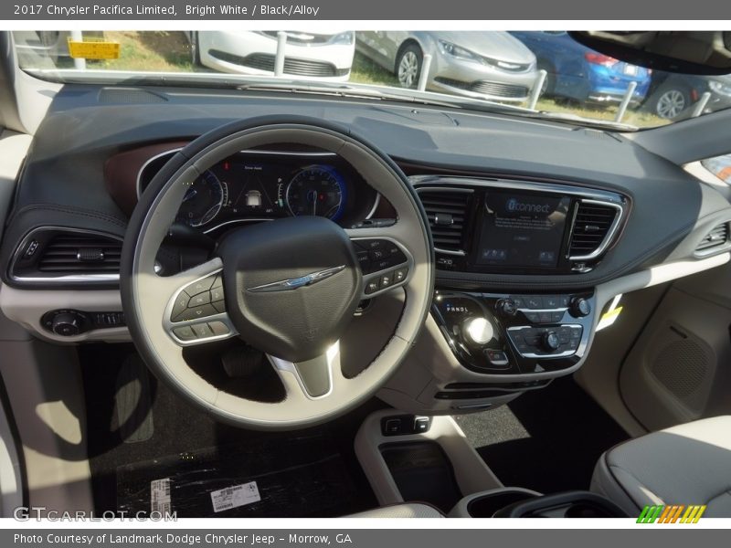 Bright White / Black/Alloy 2017 Chrysler Pacifica Limited