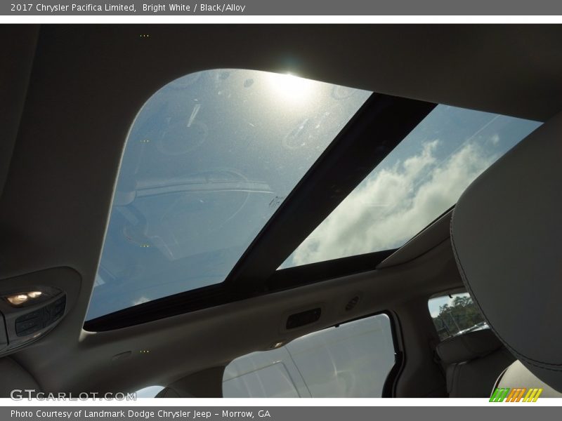 Bright White / Black/Alloy 2017 Chrysler Pacifica Limited