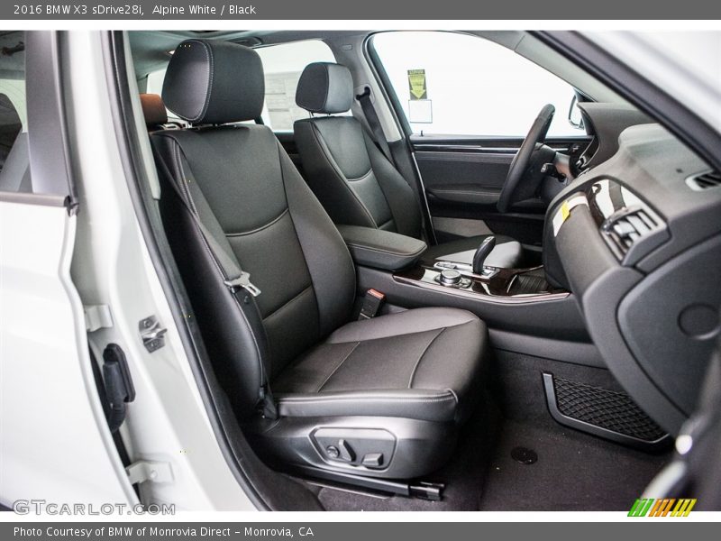 Alpine White / Black 2016 BMW X3 sDrive28i