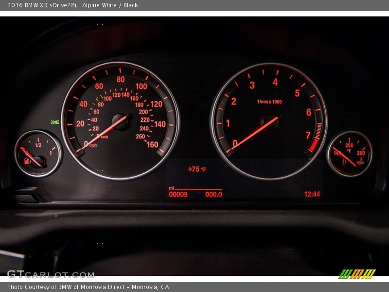 Alpine White / Black 2016 BMW X3 sDrive28i