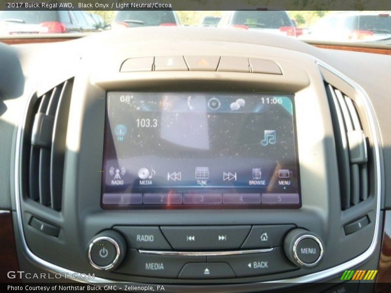 Black Onyx / Light Neutral/Cocoa 2017 Buick Regal AWD