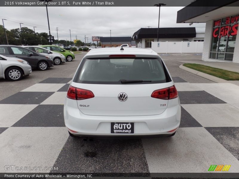 Pure White / Titan Black 2016 Volkswagen Golf 4 Door 1.8T S