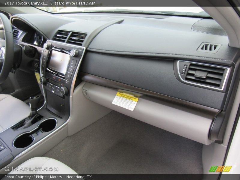 Blizzard White Pearl / Ash 2017 Toyota Camry XLE