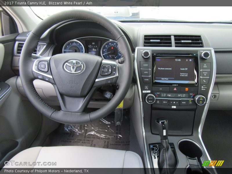 Blizzard White Pearl / Ash 2017 Toyota Camry XLE