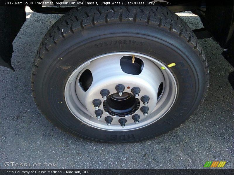  2017 5500 Tradesman Regular Cab 4x4 Chassis Wheel