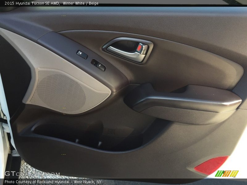Winter White / Beige 2015 Hyundai Tucson SE AWD