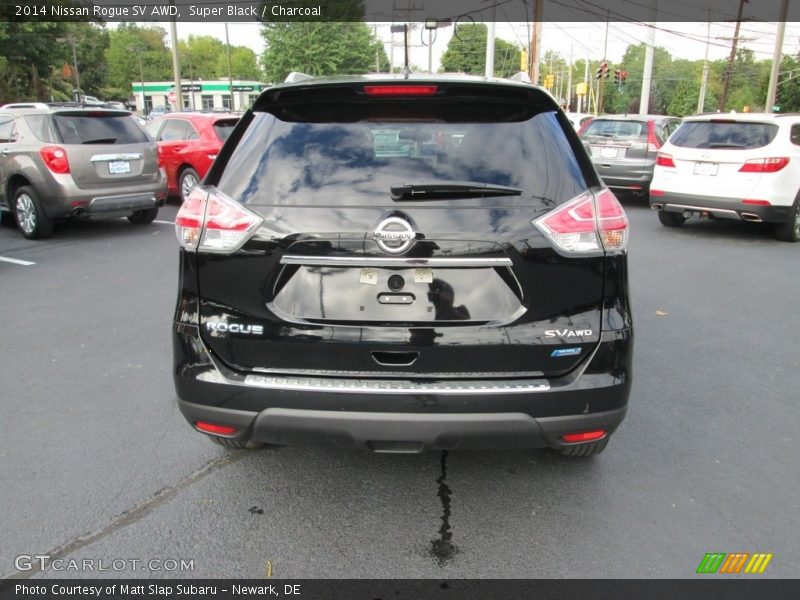 Super Black / Charcoal 2014 Nissan Rogue SV AWD