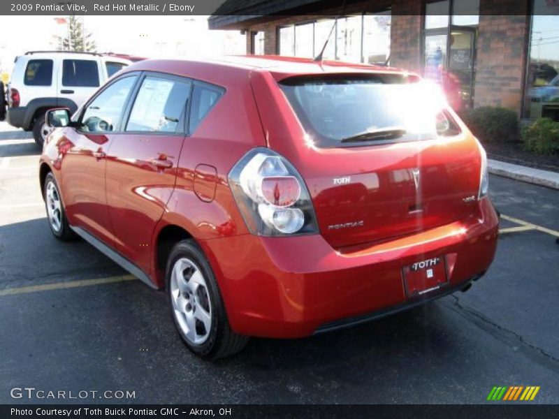 Red Hot Metallic / Ebony 2009 Pontiac Vibe