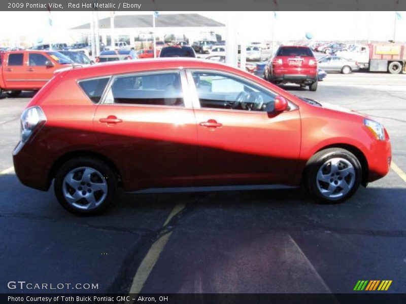 Red Hot Metallic / Ebony 2009 Pontiac Vibe