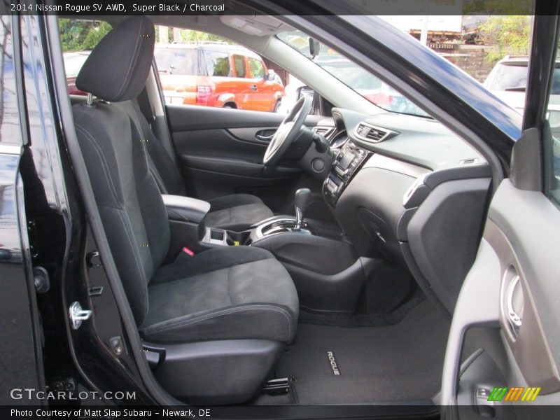 Super Black / Charcoal 2014 Nissan Rogue SV AWD