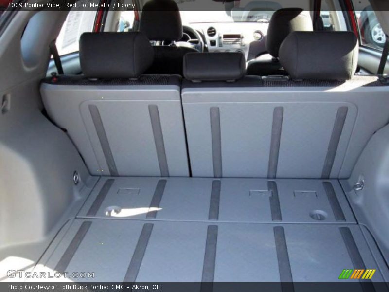 Red Hot Metallic / Ebony 2009 Pontiac Vibe