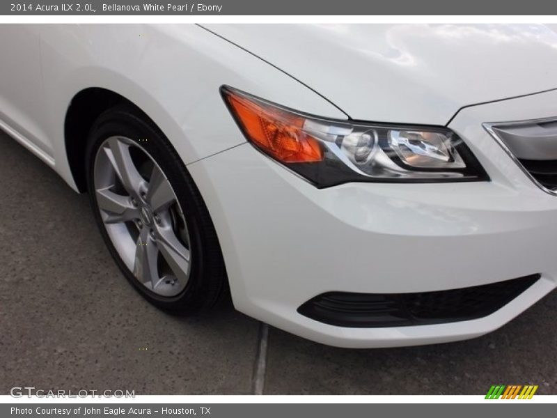 Bellanova White Pearl / Ebony 2014 Acura ILX 2.0L