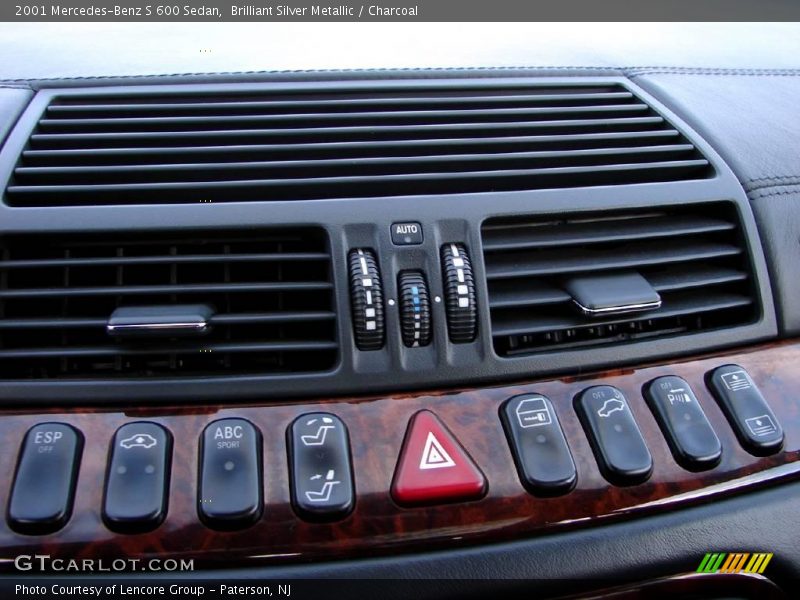 Brilliant Silver Metallic / Charcoal 2001 Mercedes-Benz S 600 Sedan