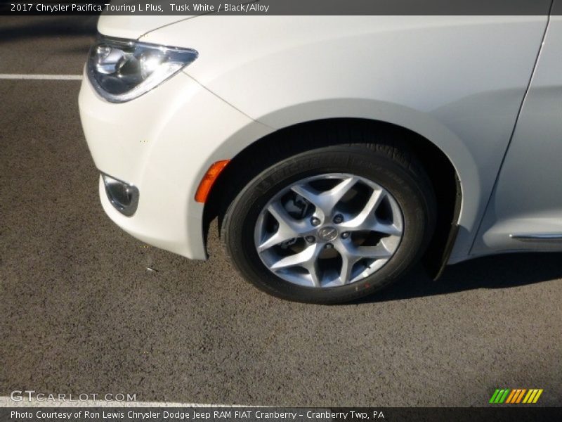 Tusk White / Black/Alloy 2017 Chrysler Pacifica Touring L Plus