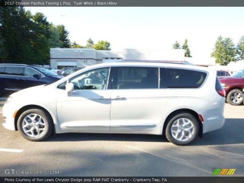 Tusk White / Black/Alloy 2017 Chrysler Pacifica Touring L Plus