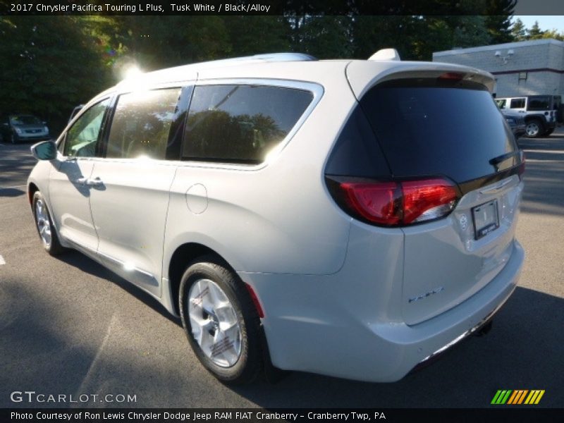 Tusk White / Black/Alloy 2017 Chrysler Pacifica Touring L Plus