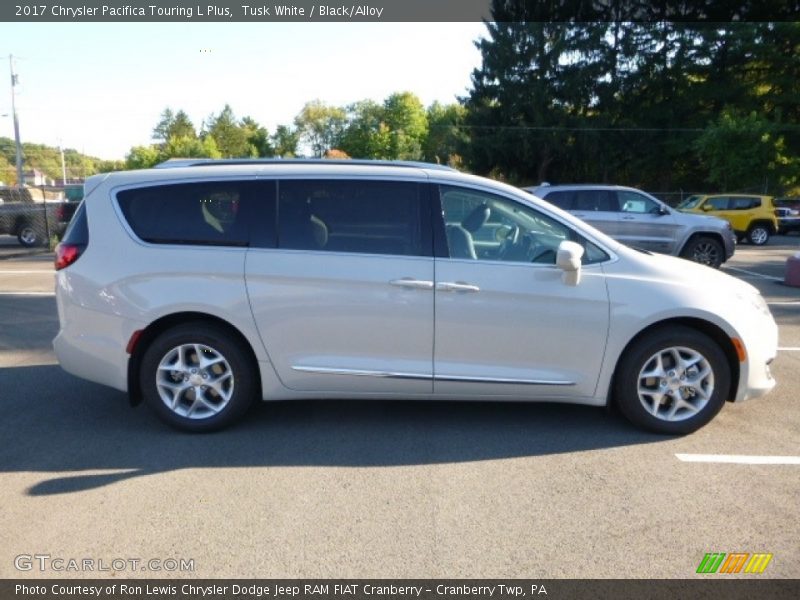 Tusk White / Black/Alloy 2017 Chrysler Pacifica Touring L Plus