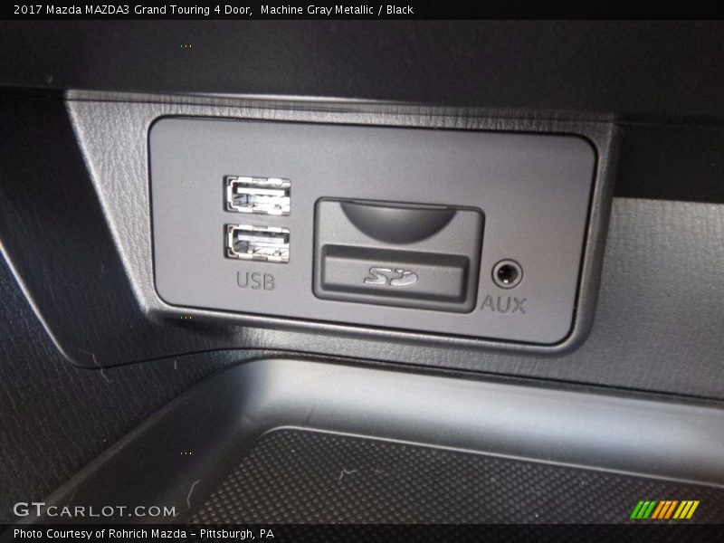 Machine Gray Metallic / Black 2017 Mazda MAZDA3 Grand Touring 4 Door