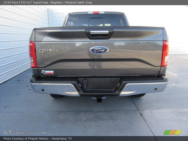 Magnetic / Medium Earth Gray 2016 Ford F150 XLT SuperCrew