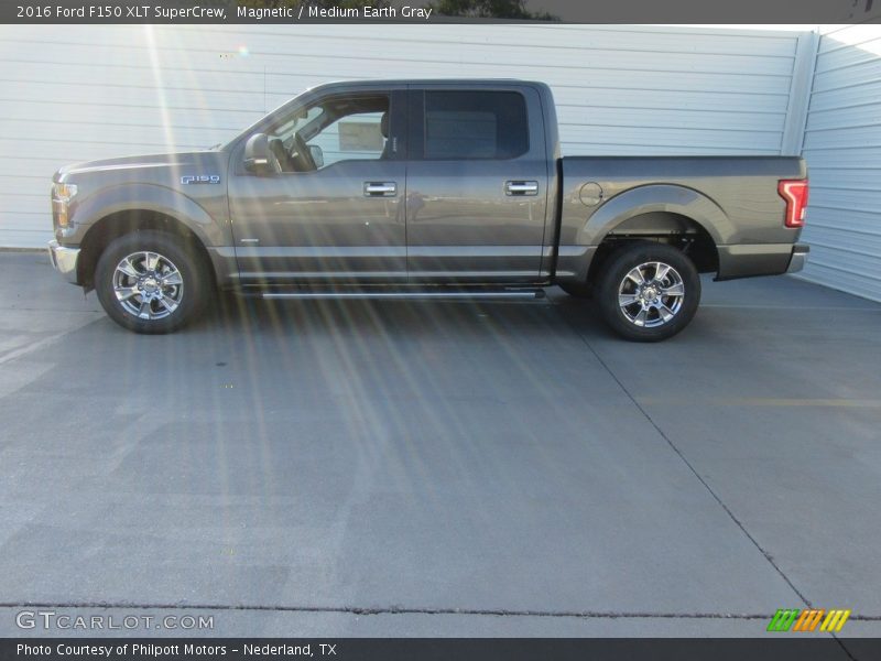 Magnetic / Medium Earth Gray 2016 Ford F150 XLT SuperCrew