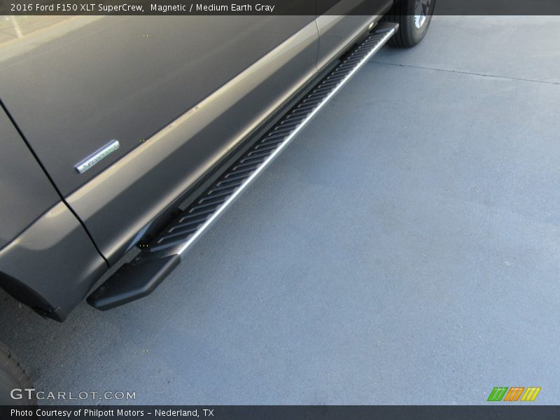 Magnetic / Medium Earth Gray 2016 Ford F150 XLT SuperCrew