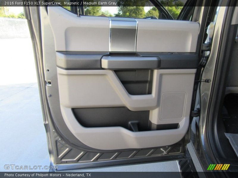 Magnetic / Medium Earth Gray 2016 Ford F150 XLT SuperCrew