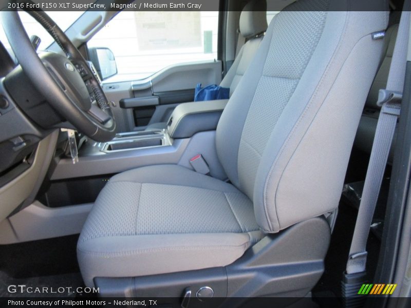 Magnetic / Medium Earth Gray 2016 Ford F150 XLT SuperCrew