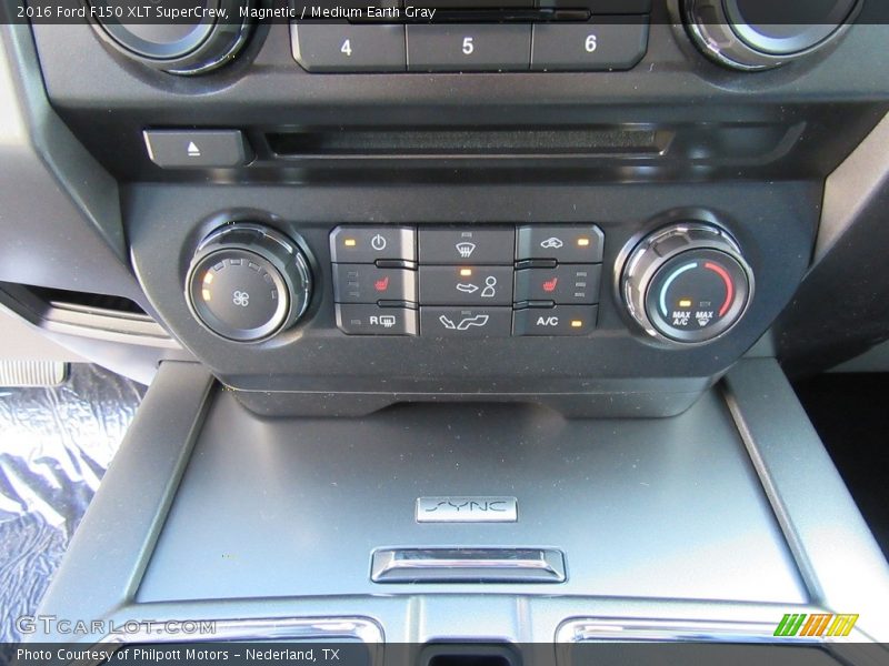 Magnetic / Medium Earth Gray 2016 Ford F150 XLT SuperCrew