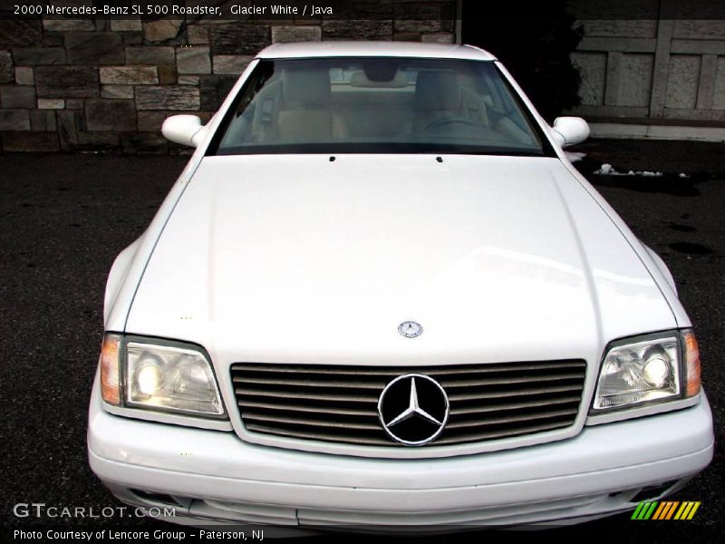 Glacier White / Java 2000 Mercedes-Benz SL 500 Roadster