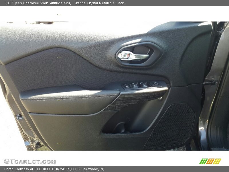 Granite Crystal Metallic / Black 2017 Jeep Cherokee Sport Altitude 4x4