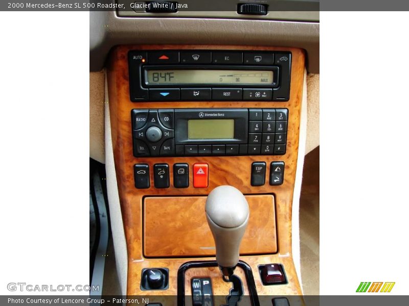 Glacier White / Java 2000 Mercedes-Benz SL 500 Roadster