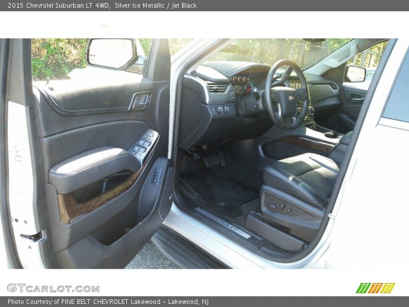 Silver Ice Metallic / Jet Black 2015 Chevrolet Suburban LT 4WD