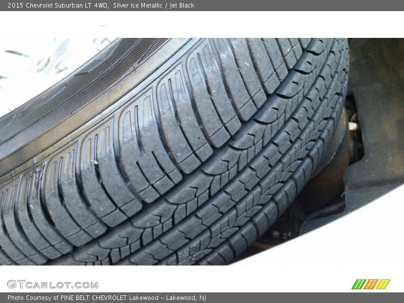 Silver Ice Metallic / Jet Black 2015 Chevrolet Suburban LT 4WD