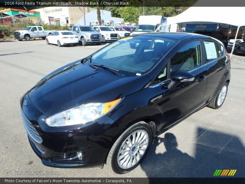 Front 3/4 View of 2016 Fiesta Titanium Hatchback