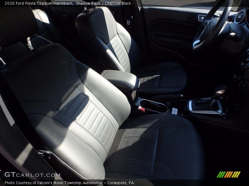 Shadow Black / Charcoal Black 2016 Ford Fiesta Titanium Hatchback