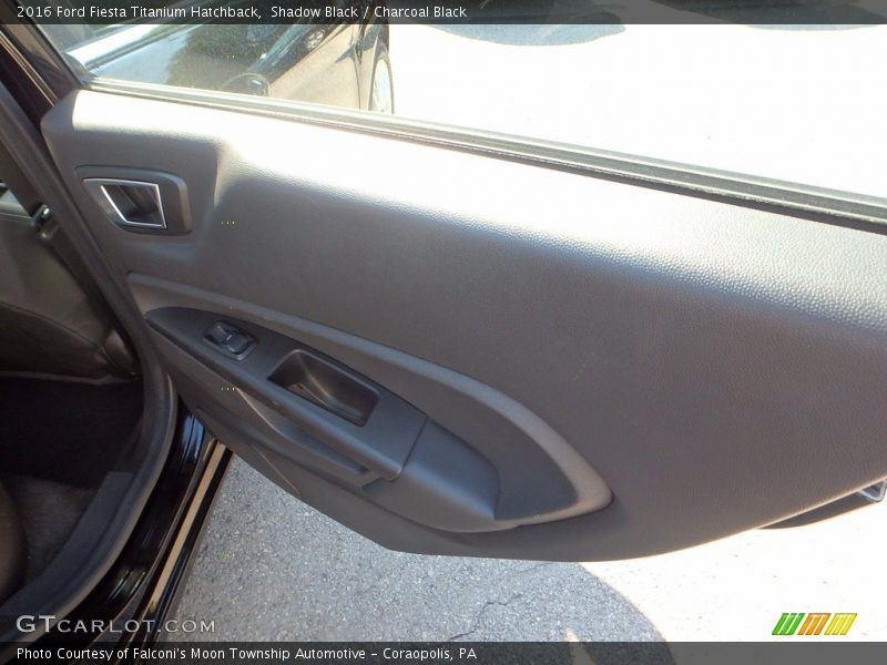 Shadow Black / Charcoal Black 2016 Ford Fiesta Titanium Hatchback